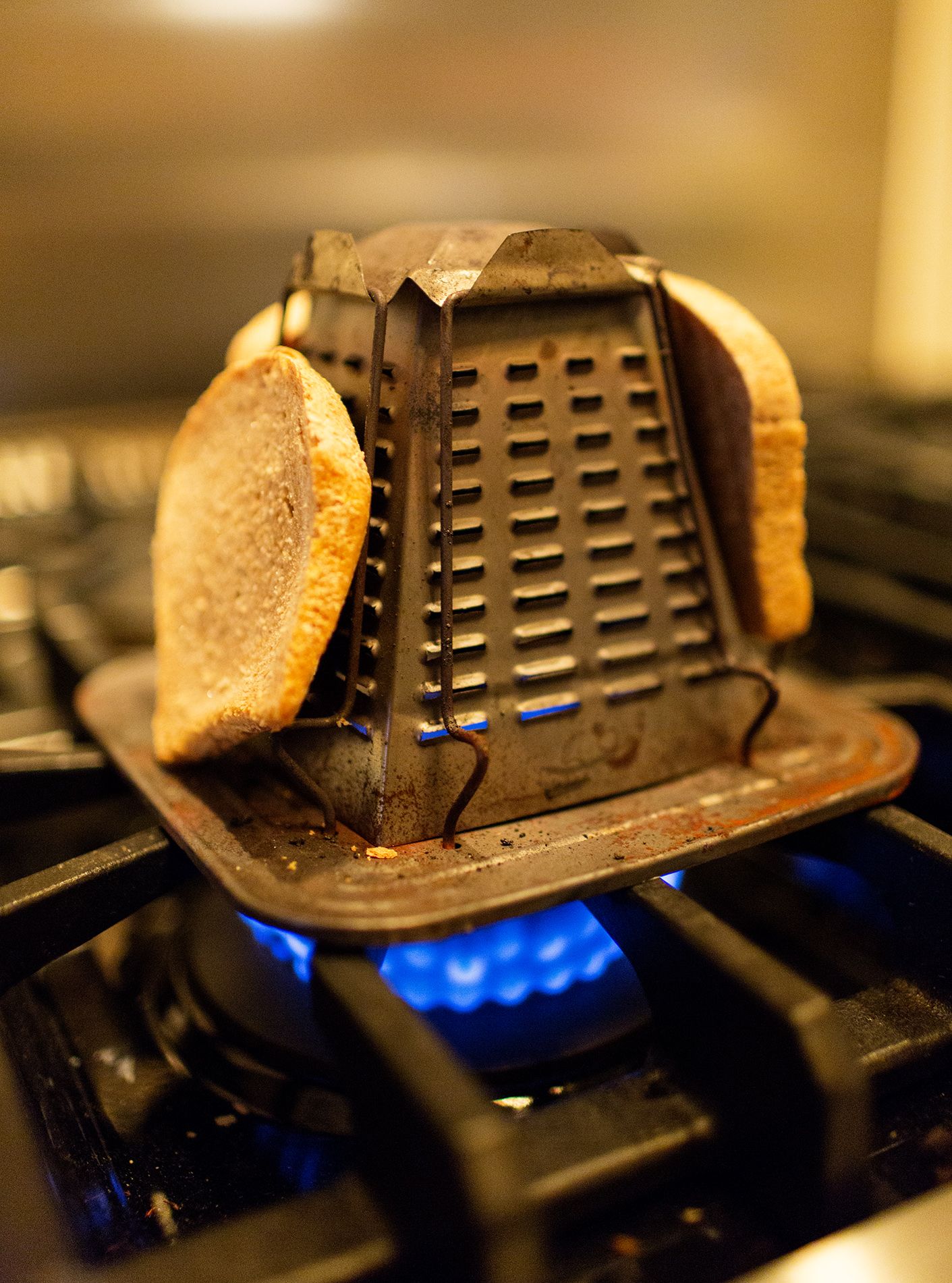 1900's toaster 1900's toaster