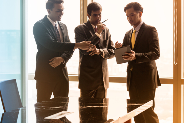 Small group pitching Pitching the Idea